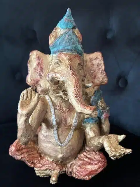 Œuvre représentant Ganesh créée lors d'une séance d'art-thérapie à Nantes, favorisant l'expression personnelle et le bien-être émotionnel.